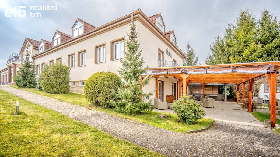 Prodej nemovitosti pro ubytování 1 100 m², Brada-Rybníček