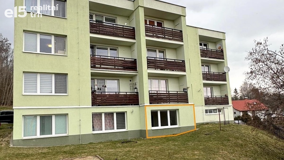 Pronájem byty 1+kk, 32 m² - Višňová