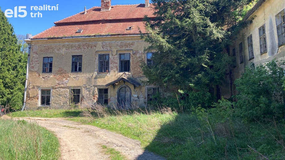 Prodej historické objekty, 2 400 m² - Hajany