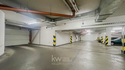 Prodej garážového stání 12 m², Praha - Kunratice