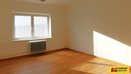 Pronájem kanceláře 22 m², Znojmo