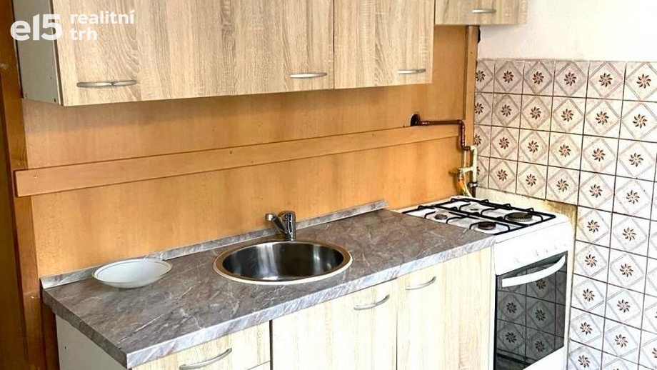 Pronájem byty 2+1, 53 m² - Sokolov