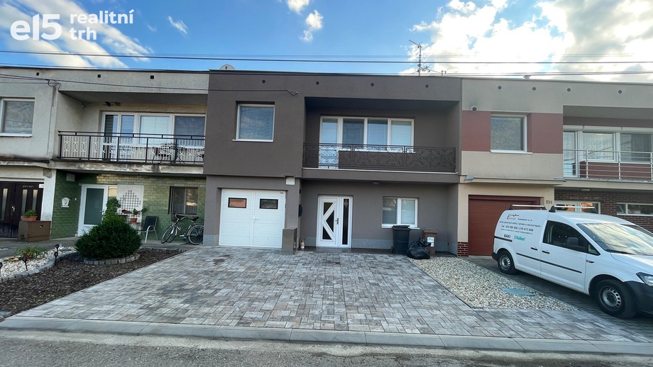 Pronájem rodinné domy, 260 m² - Přítluky