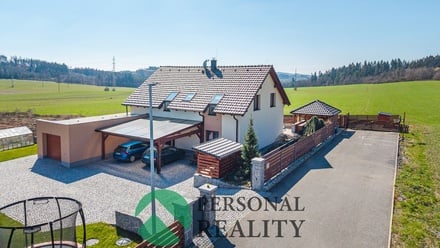 Prodej rodinného domu 236 m², Háje