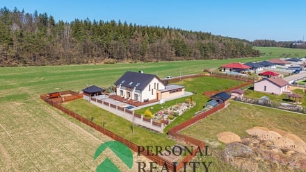 Prodej rodinného domu 236 m², Háje