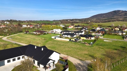 Prodej stavebního pozemku 1 094 m², Loukov