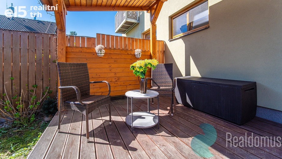 Prodej byty 1+kk, 28 m² - Mukařov - Srbín