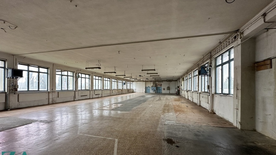 Pronájem skladu 1 000 m², Luby