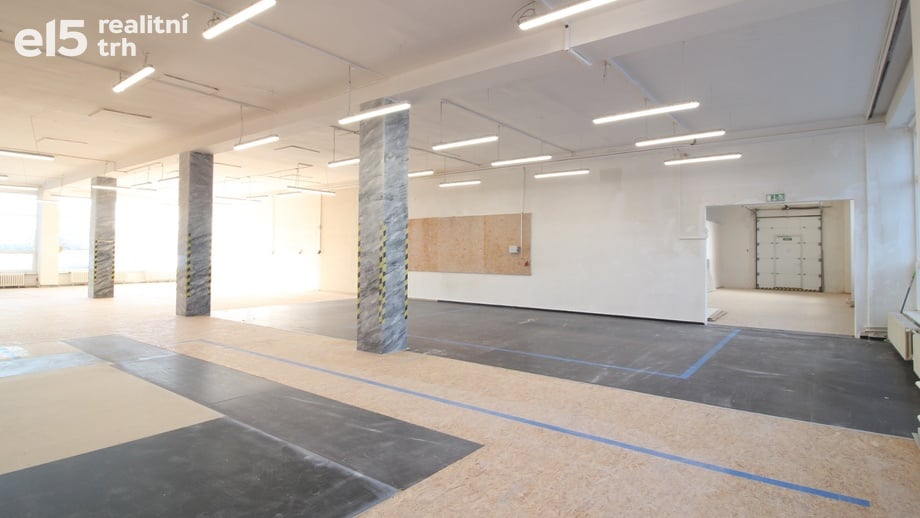 Pronájem skladu 385 m², Brno-jih