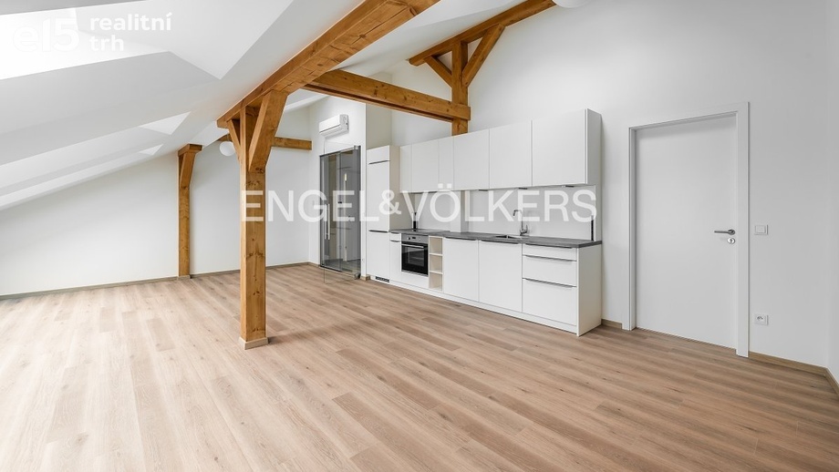 Pronájem byty 2+kk, 79 m² - Praha - Nové Město