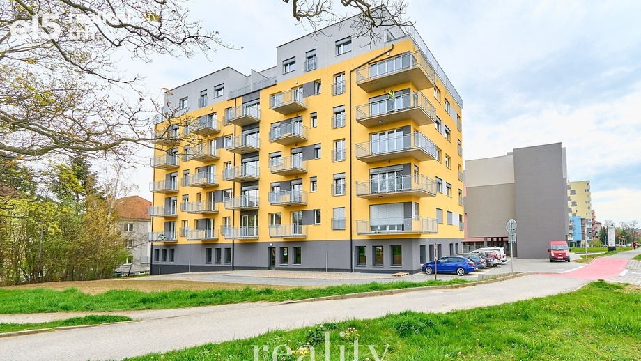 Pronájem byty 2+kk, 54 m² - Jihlava