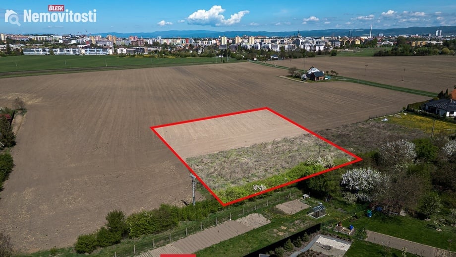 Prodej stavebního pozemku 3 888 m², Olomouc - Nemilany