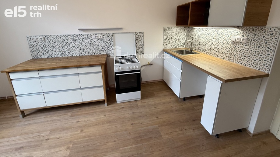 Pronájem byty 2+1, 78 m² - Praha - Smíchov