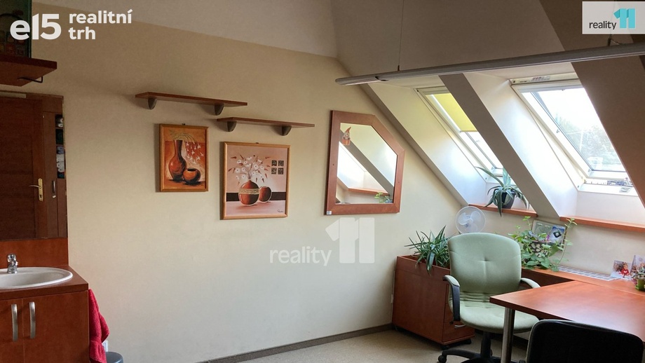 Pronájem obchodní prostory, 17 m² - Karlovy Vary - Dvory