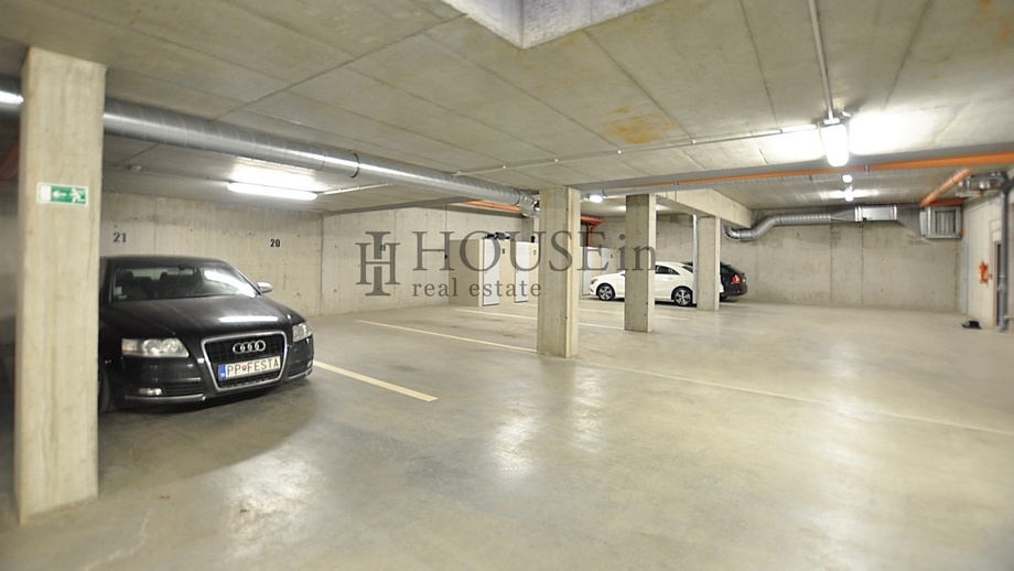 Pronájem garážové stání, 12 m² - Praha - Jinonice