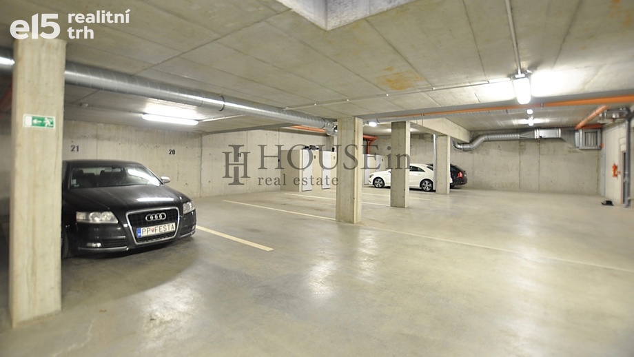 Pronájem garážové stání, 12 m² - Praha - Jinonice