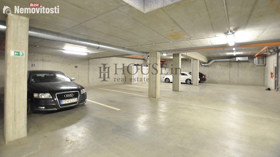 Pronájem garážového stání 12 m², Praha - Jinonice