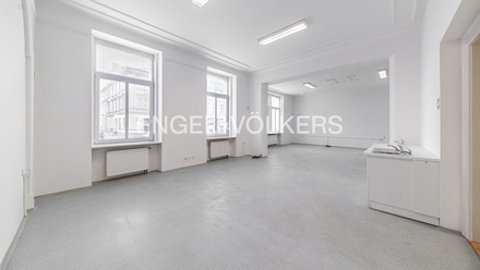 Pronájem ordinace 156 m², Praha - Libeň