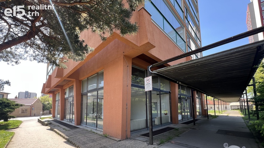 Prodej obchodního prostoru 218 m², Kralupy nad Vltavou - Lobeček
