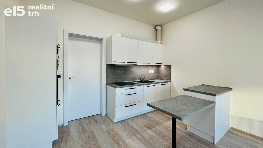 Pronájem byty 1+kk, 30 m² - Brno - Sadová