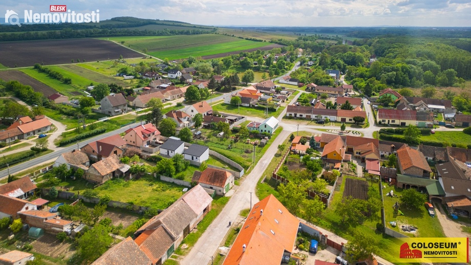 Prodej pole 2 647 m², Brod nad Dyjí