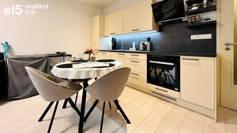 Pronájem byty 1+kk, 40 m² - Brno - Černá Pole