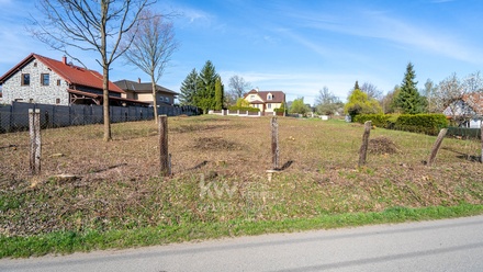 Prodej stavebního pozemku 1 069 m², Pyšely