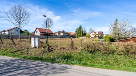 Prodej stavebního pozemku 1 069 m², Pyšely