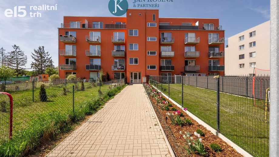 Prodej byty 2+kk, 57 m² - Hostivice