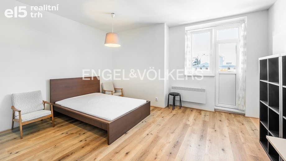 Pronájem byty 1+kk, 30 m² - Praha - Smíchov