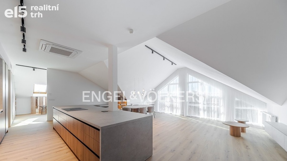 Pronájem byty 2+kk, 112 m² - Praha - Libeň
