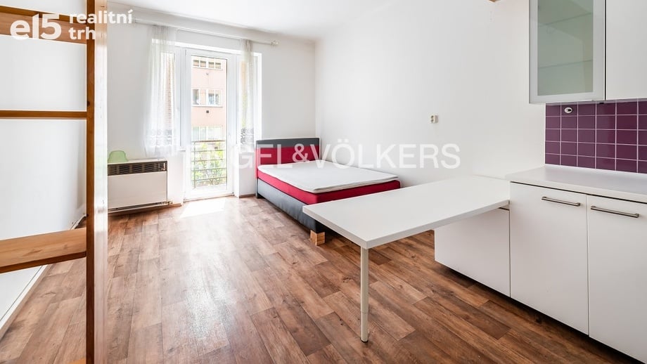 Pronájem bytu 2+kk 52 m², Praha - Žižkov