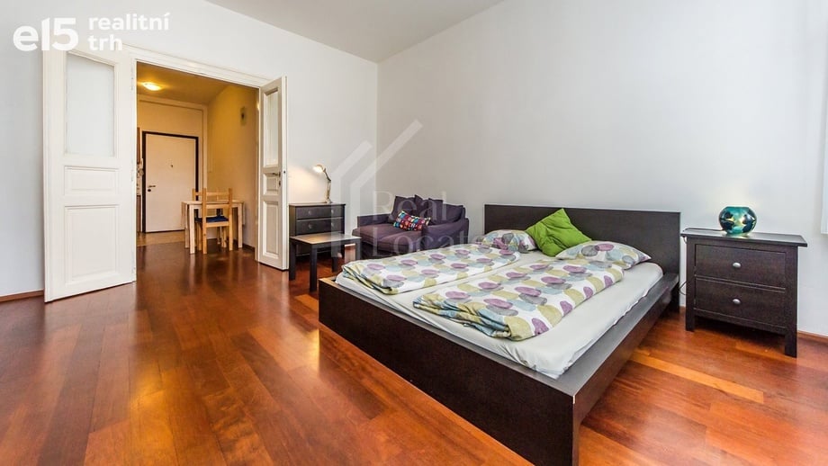 Prodej byty 1+1, 39 m² - Praha - Košíře