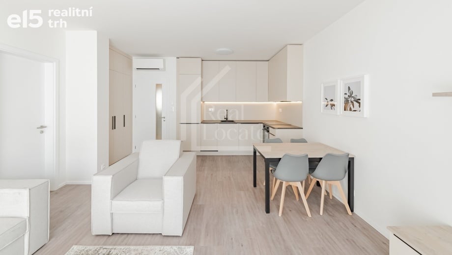 Pronájem byty 3+kk, 85 m² - Praha - Karlín
