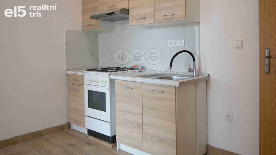 Pronájem byty 2+1, 39 m² - Mělník