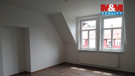 Prodej bytu 2+1 88 m², Krnov - Pod Bezručovým vrchem