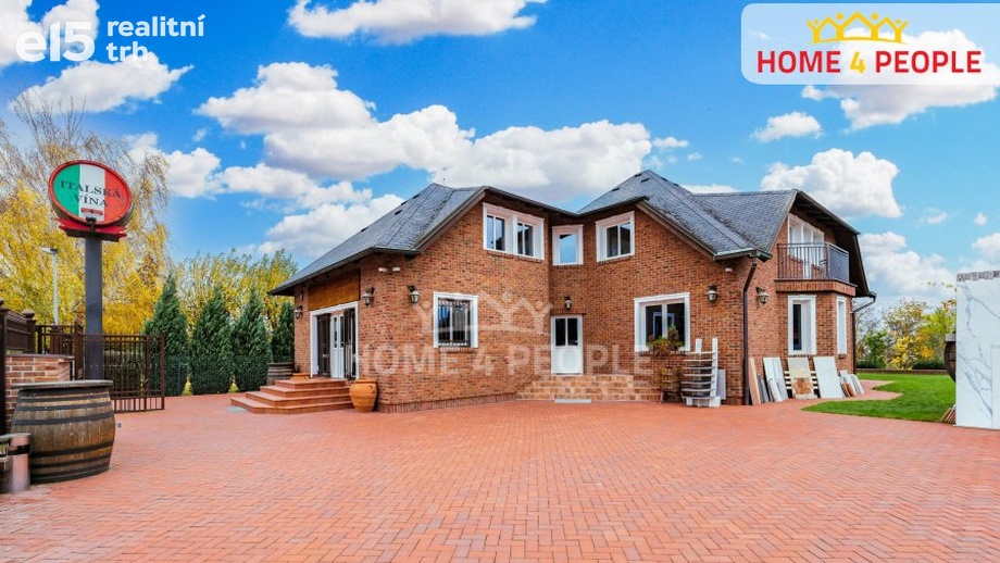 Prodej rodinné domy, 370 m² - Praha - Březiněves