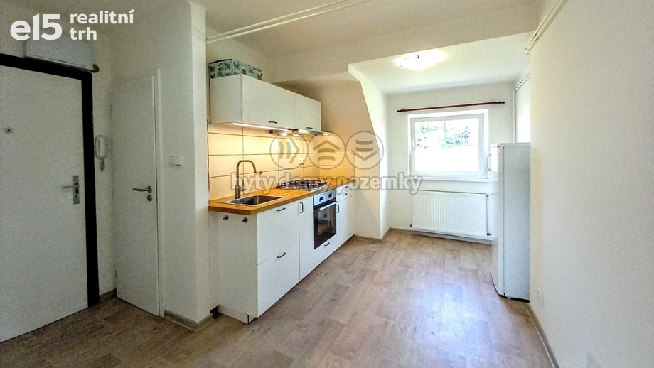 Pronájem byty 2+1, 51 m² - Teplá