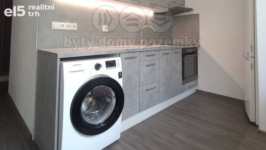 Pronájem byty 2+1, 56 m² - Děčín II-Nové Město