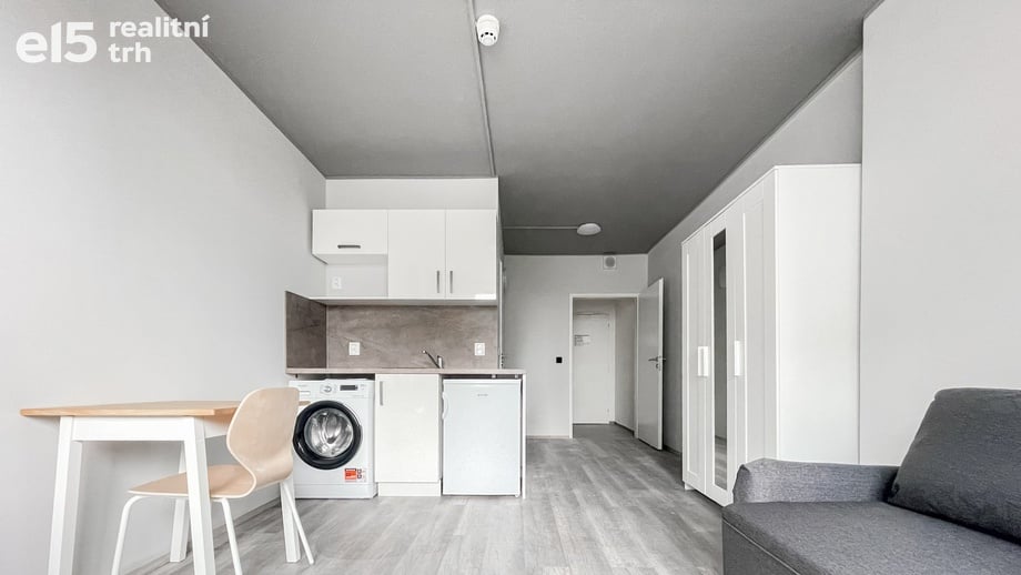Pronájem byty 1+kk, 26 m² - Praha - Střížkov