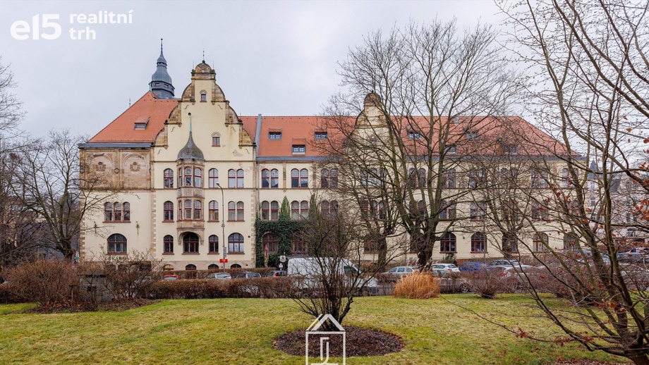 Pronájem byty 2+kk, 62 m² - Liberec I-Staré Město