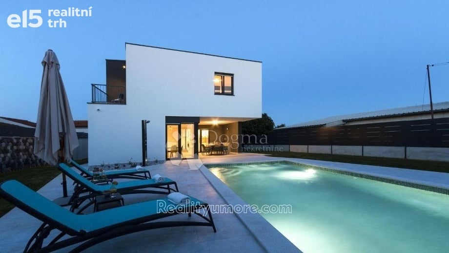 Prodej vila, 187 m² - Pula