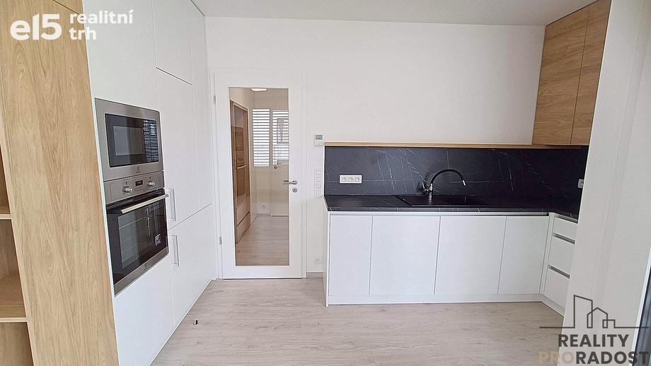Pronájem byty 1+kk, 45 m² - Olomouc