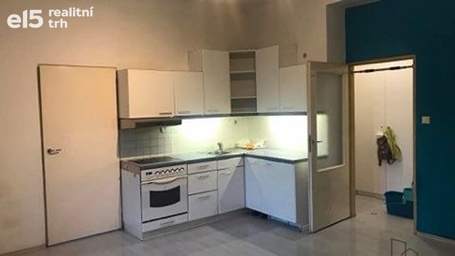 Pronájem byty 2+kk, 35 m² - Praha - Nusle