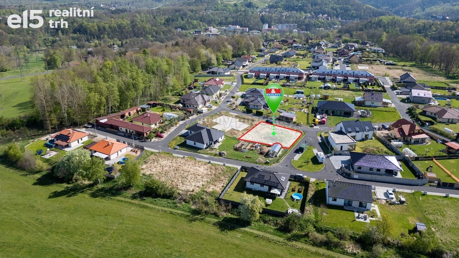 Prodej pozemky pro bydlení, 702 m² - Loket
