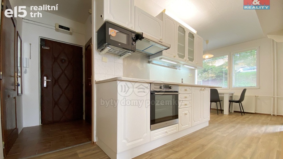 Pronájem byty 3+1, 64 m² - Dačice V