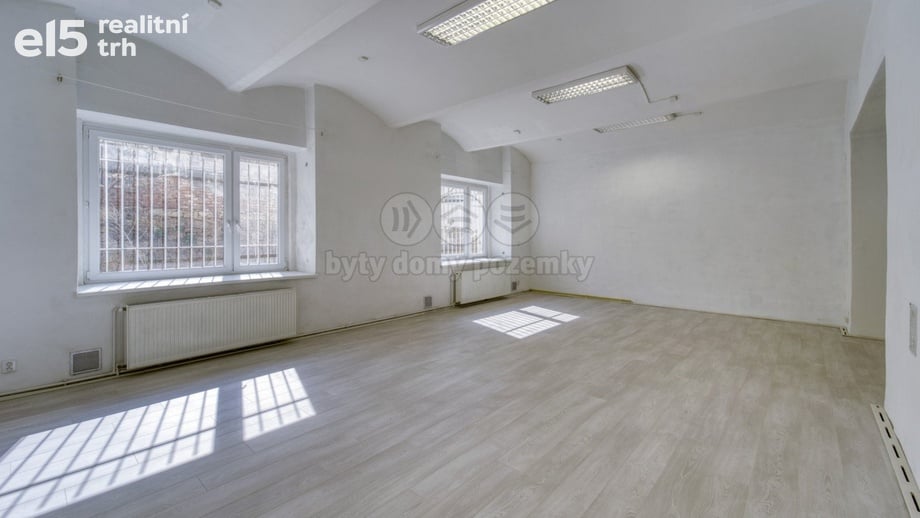 Pronájem kanceláře, 167 m² - Plzeň - Jižní Předměstí