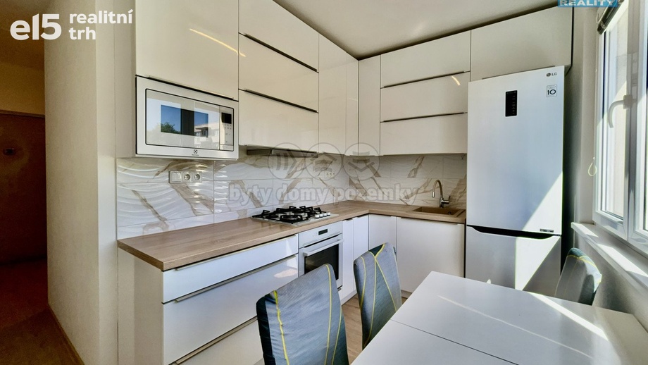 Pronájem byty 2+1, 54 m² - Zlín - Malenovice