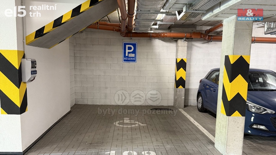 Prodej garážové stání, 15 m² - Pardubice - Pardubičky
