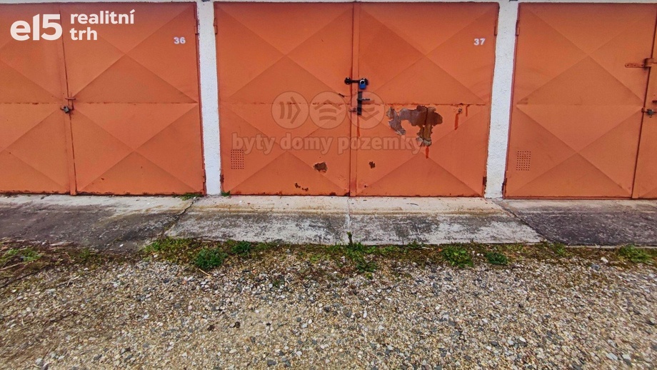 Pronájem garáže, 18 m² - Hradec Králové